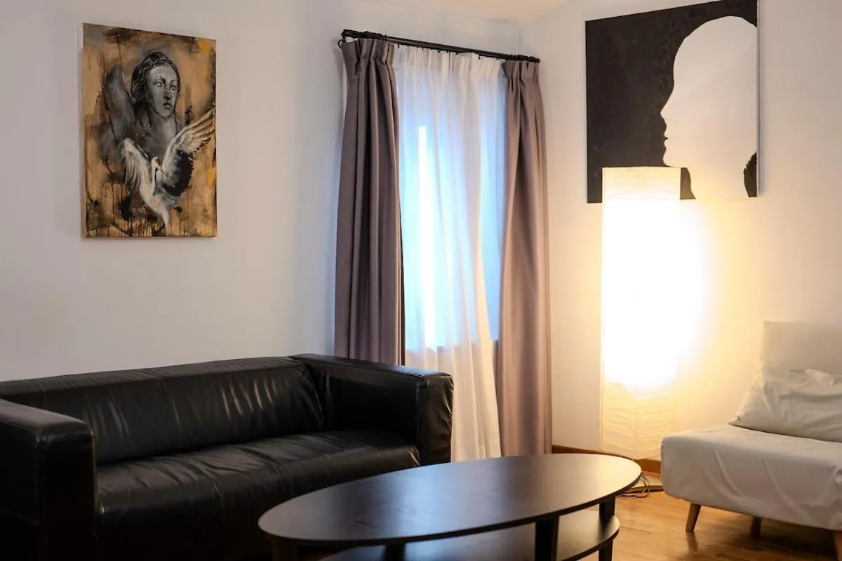 Apartment Restart Accommodations - Dea Roma