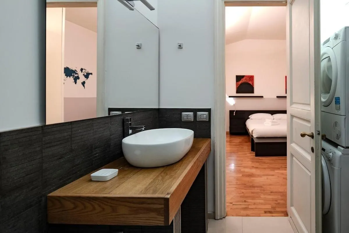 Restart Accommodations - Dea Roma Lejlighed