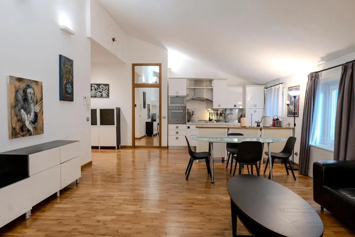 Apartment Restart Accommodations Dea Roma