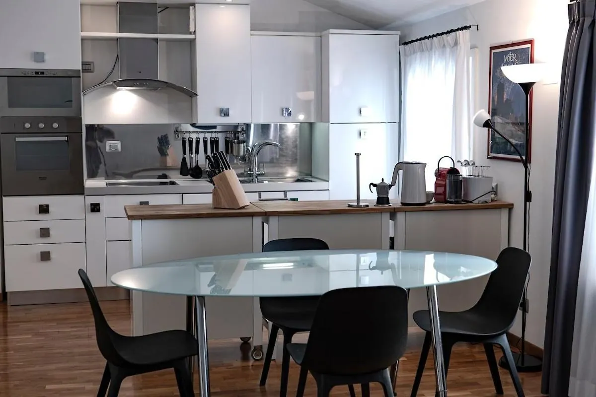 Restart Accommodations - Dea Roma Italien