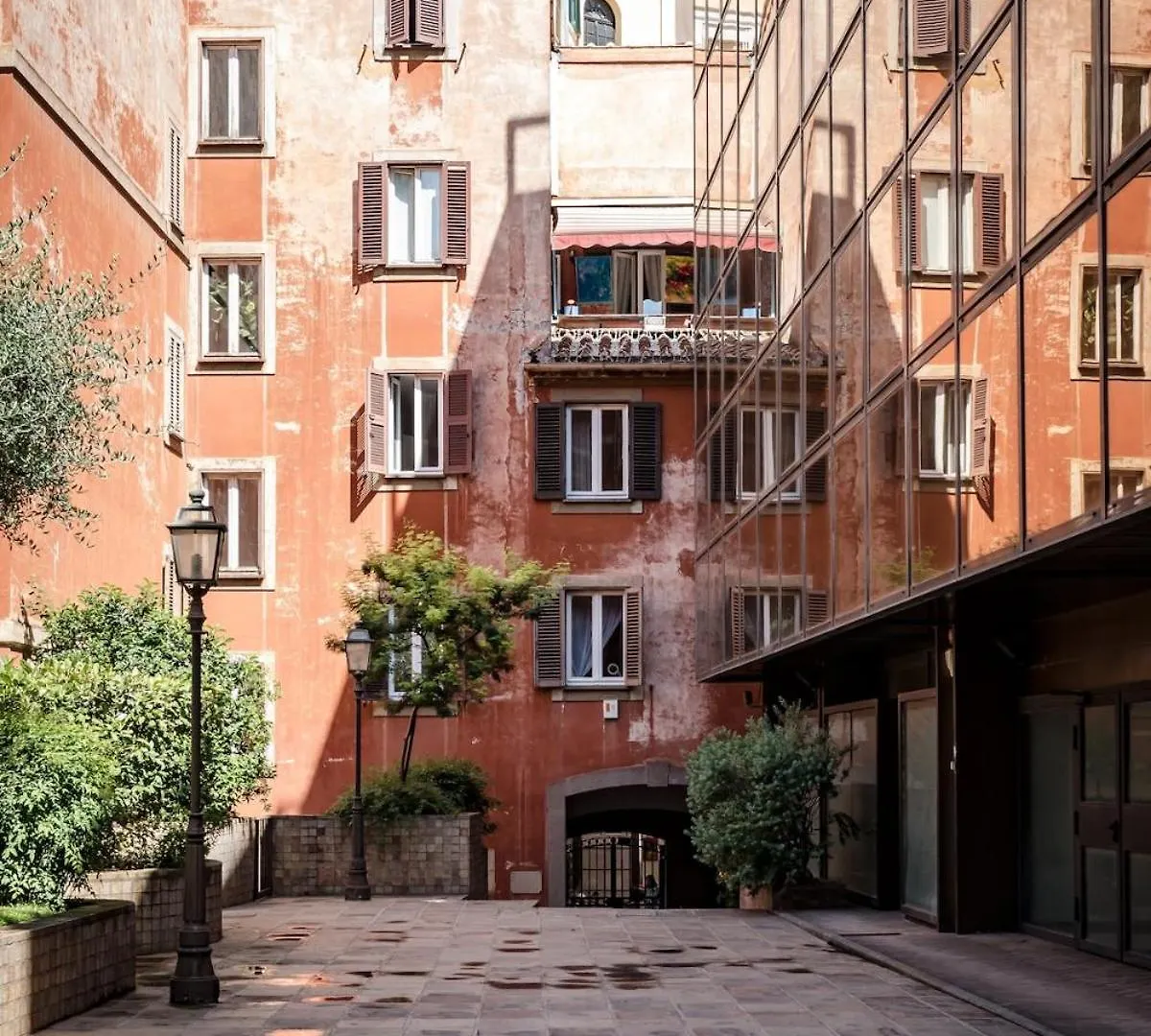 Restart Accommodations - Dea Roma Rom